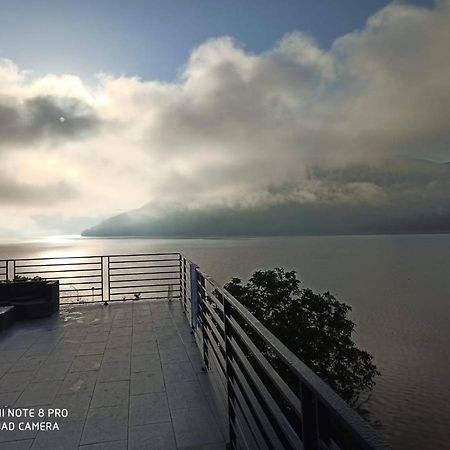 Noah River House Оршова Екстер'єр фото